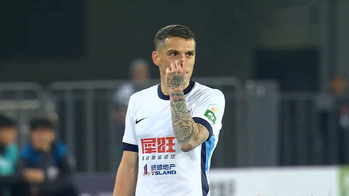 大连英博迎战上海海港：保级关键战面临严峻考