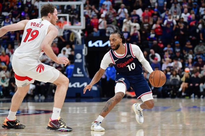 加兰24+6助攻助快船进攻流畅 洛佩斯盛赞决策能力