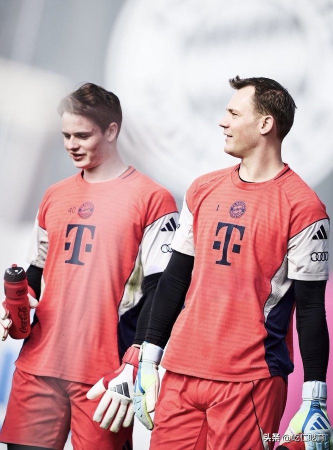 诺伊尔续约与否，拜仁门将传承面临挑战