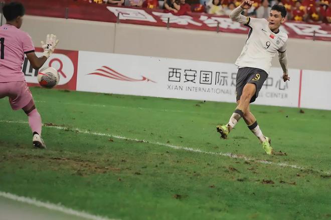 安东尼奥的发现与邵佳一的培养：拜合拉木从街